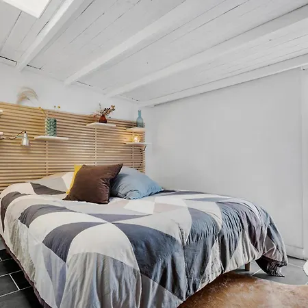 1 Bedroom Beautiful Home In Holbaek