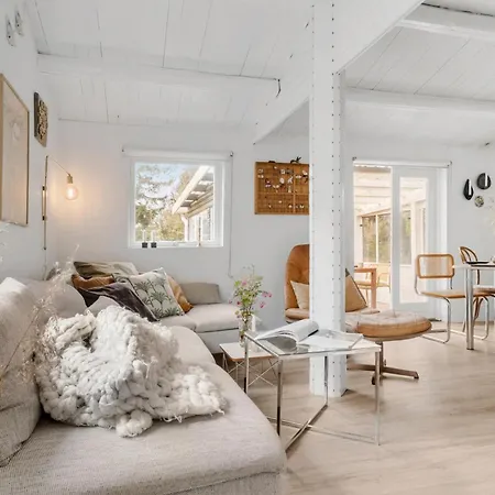 1 Bedroom Beautiful Home In Holbaek Feriehus
